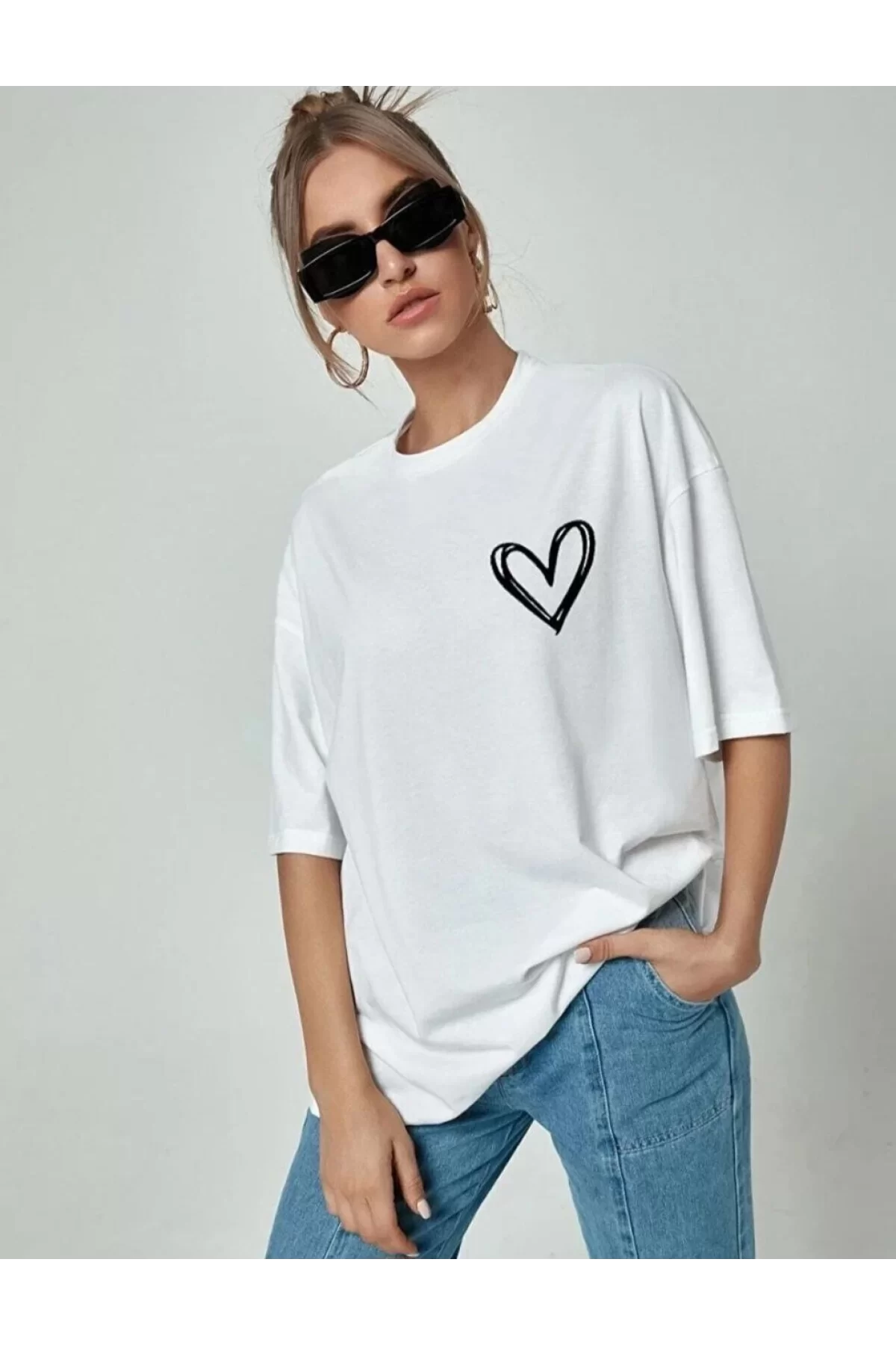 Muse Series - Kalp Desenli Oversize Tişört