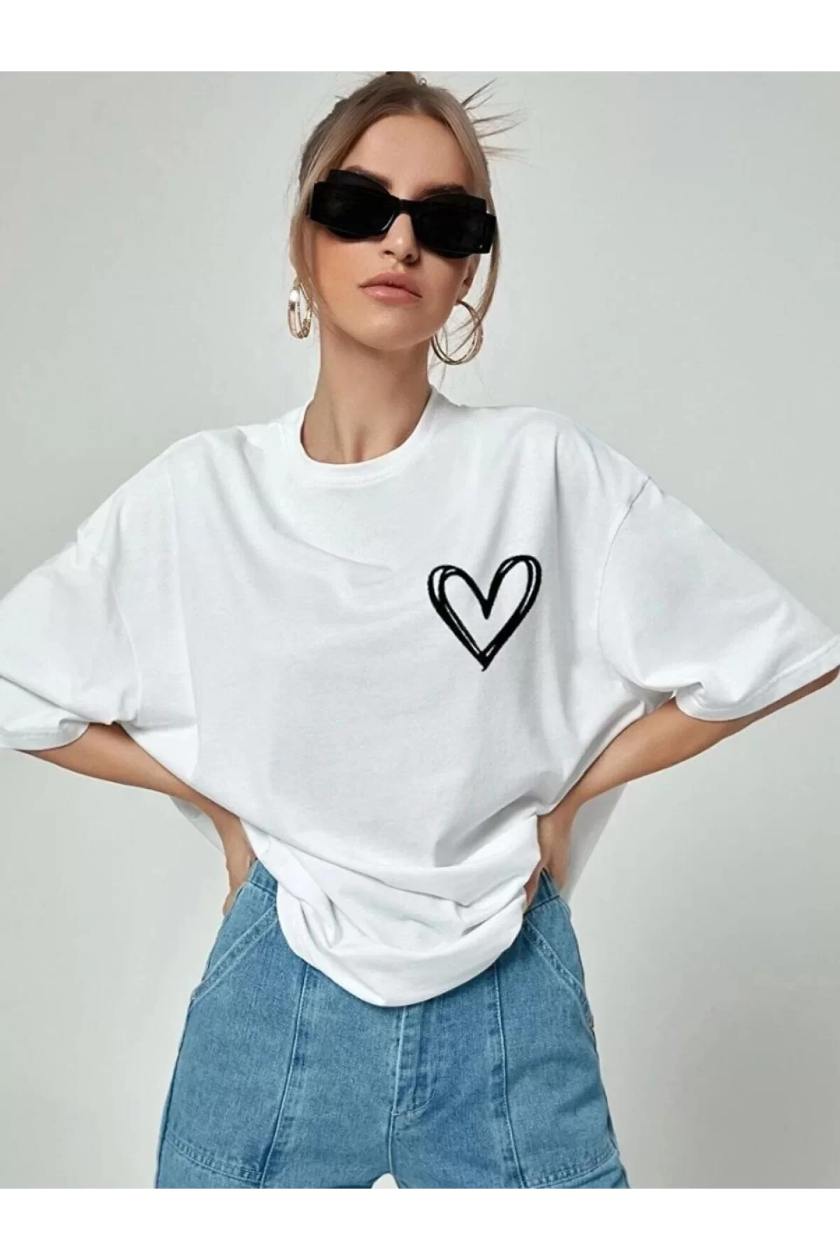 Muse Series - Kalp Desenli Oversize Tişört