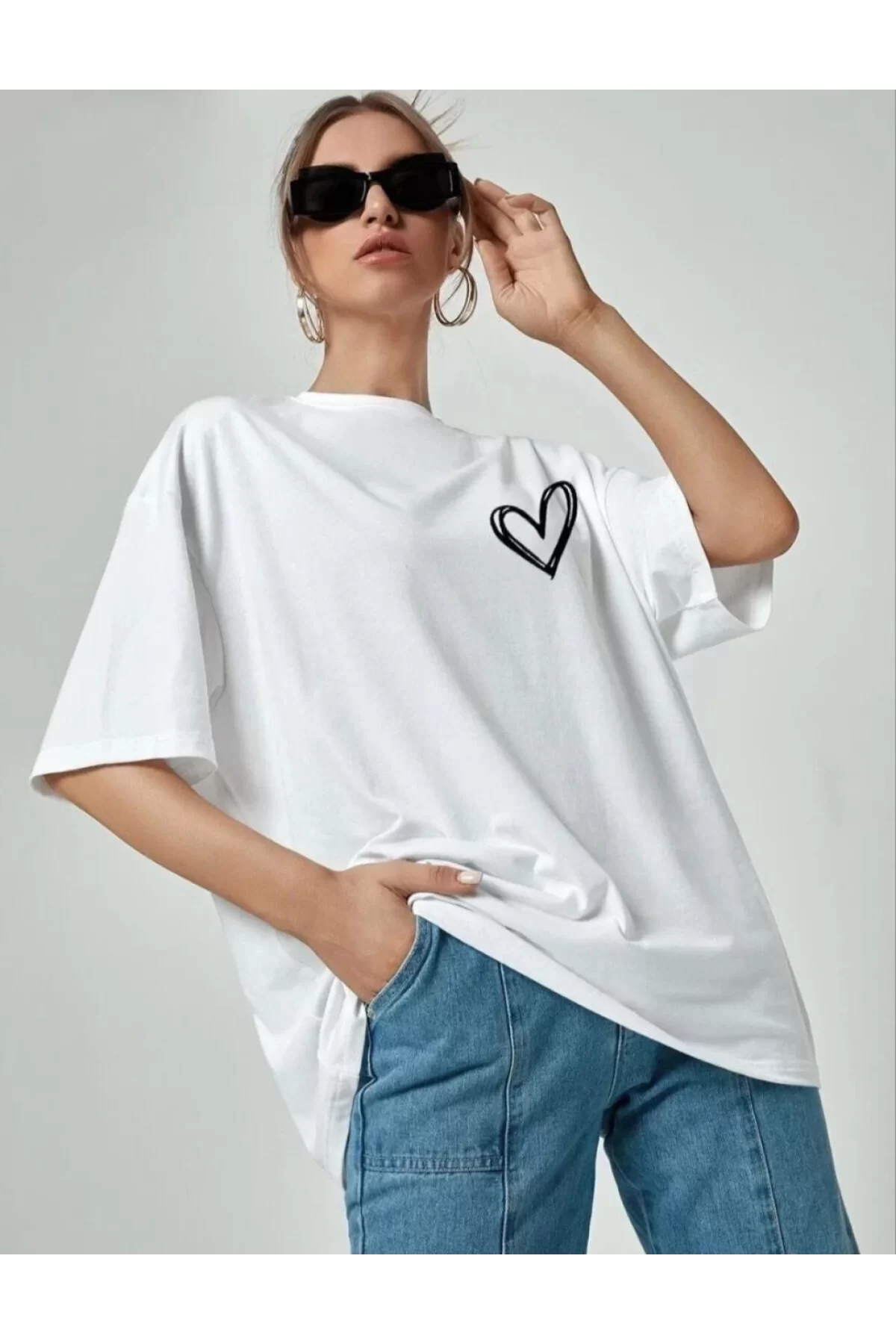 Muse Series - Kalp Desenli Oversize Tişört