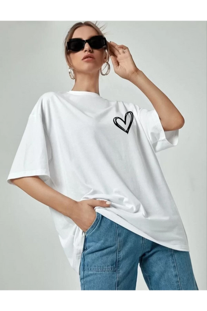 Muse Series - Kalp Desenli Oversize Tişört